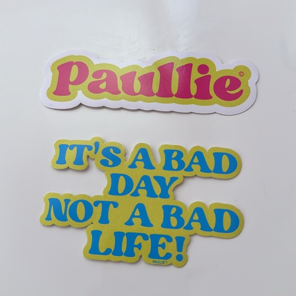 Paullie Skin Reset Hydrating Serum with stickers - Picture 4 of 4